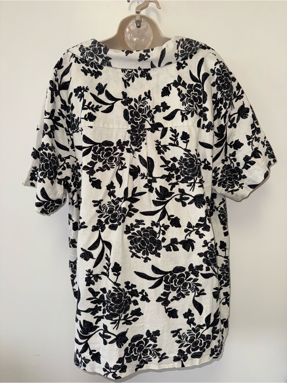 Universal Thread (1X) Brand New Cream/Black Floral Pattern Linen Blend Button Up - Picture 4 of 5
